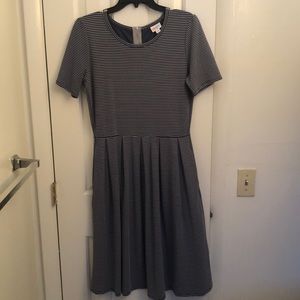 LIMITED TIME SALE! 🎊Lularoe Amelia Dress🎊